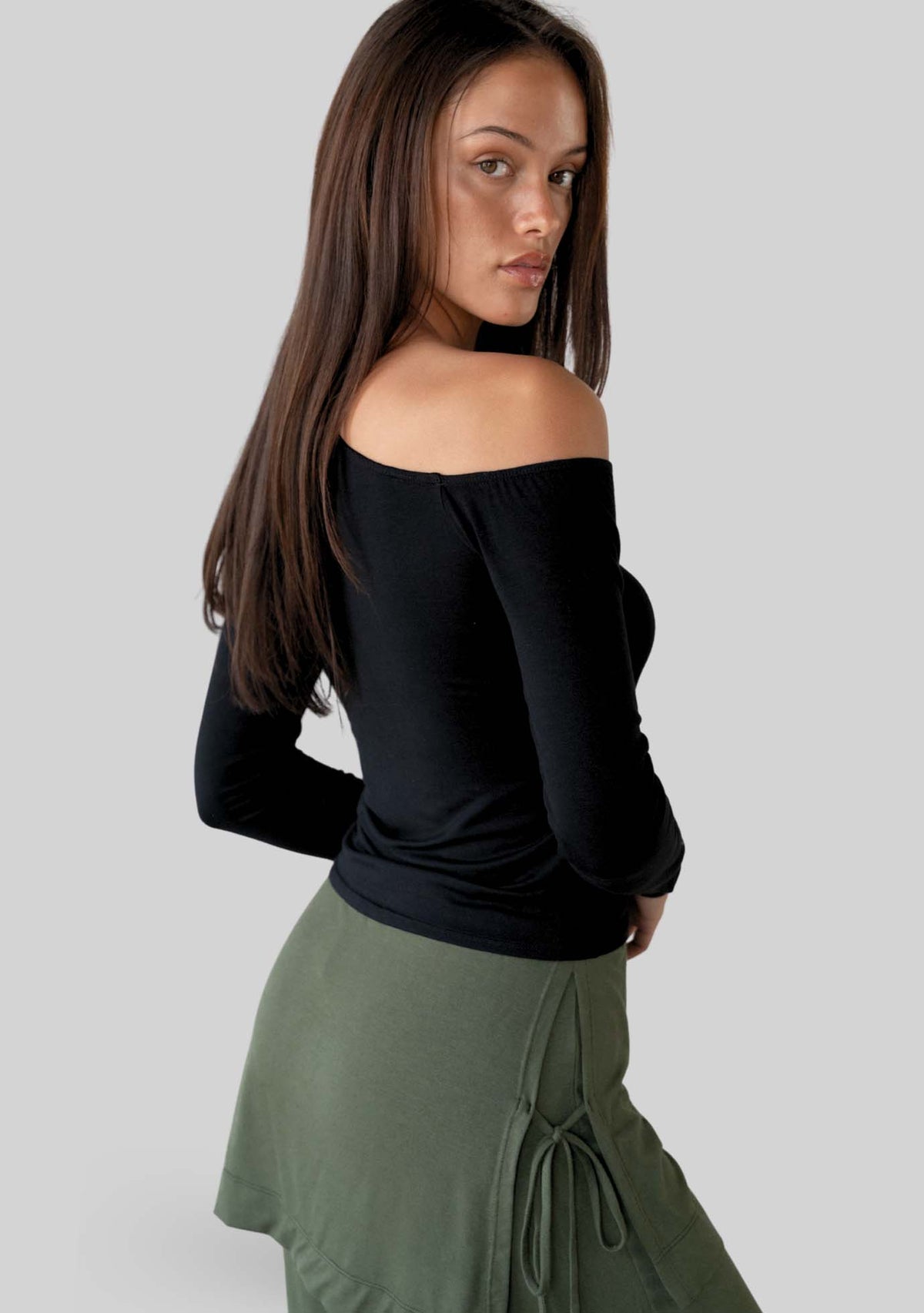 Jala Aria Top in Black - side view