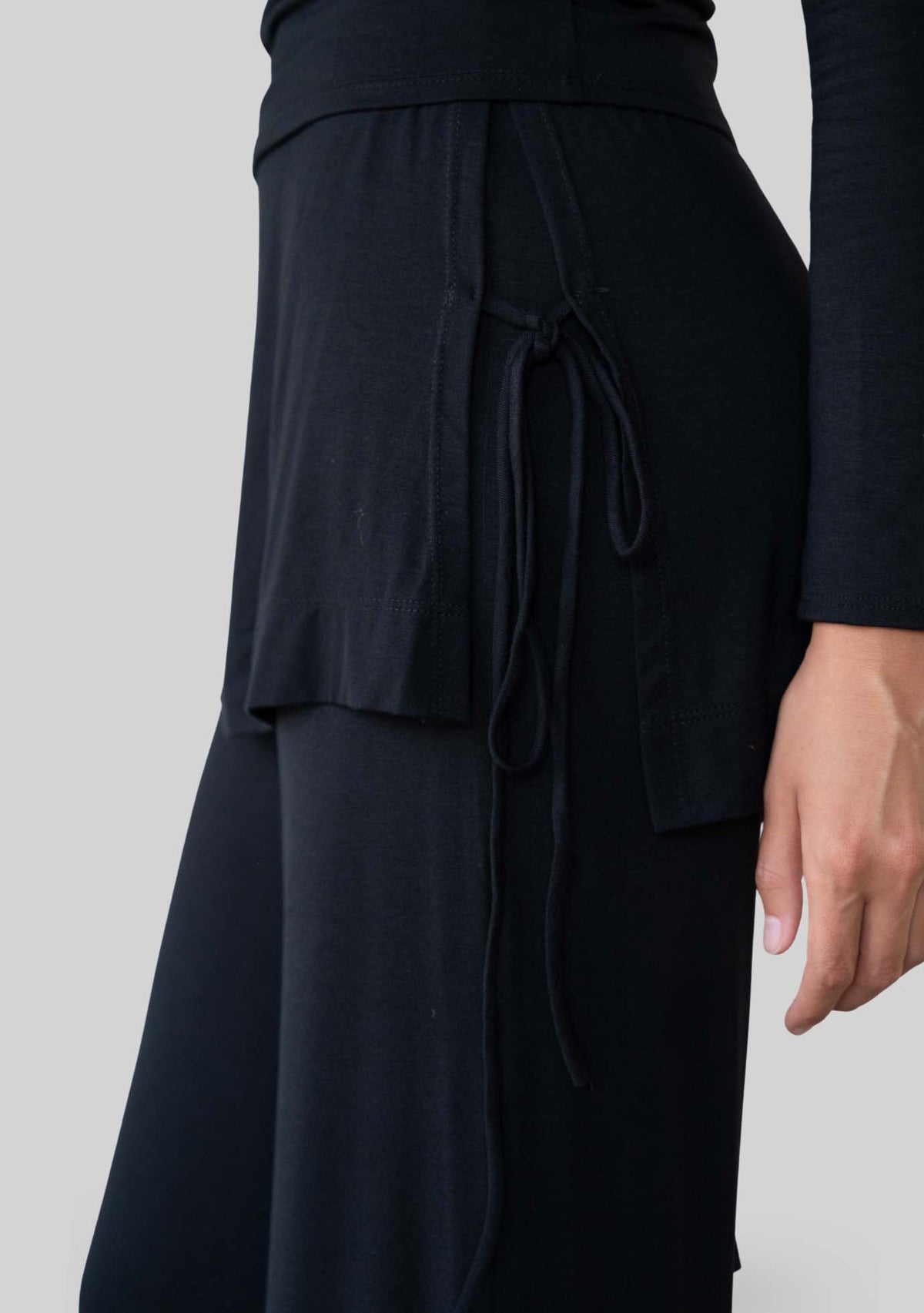 Jala Luna Pant in Black - detail view