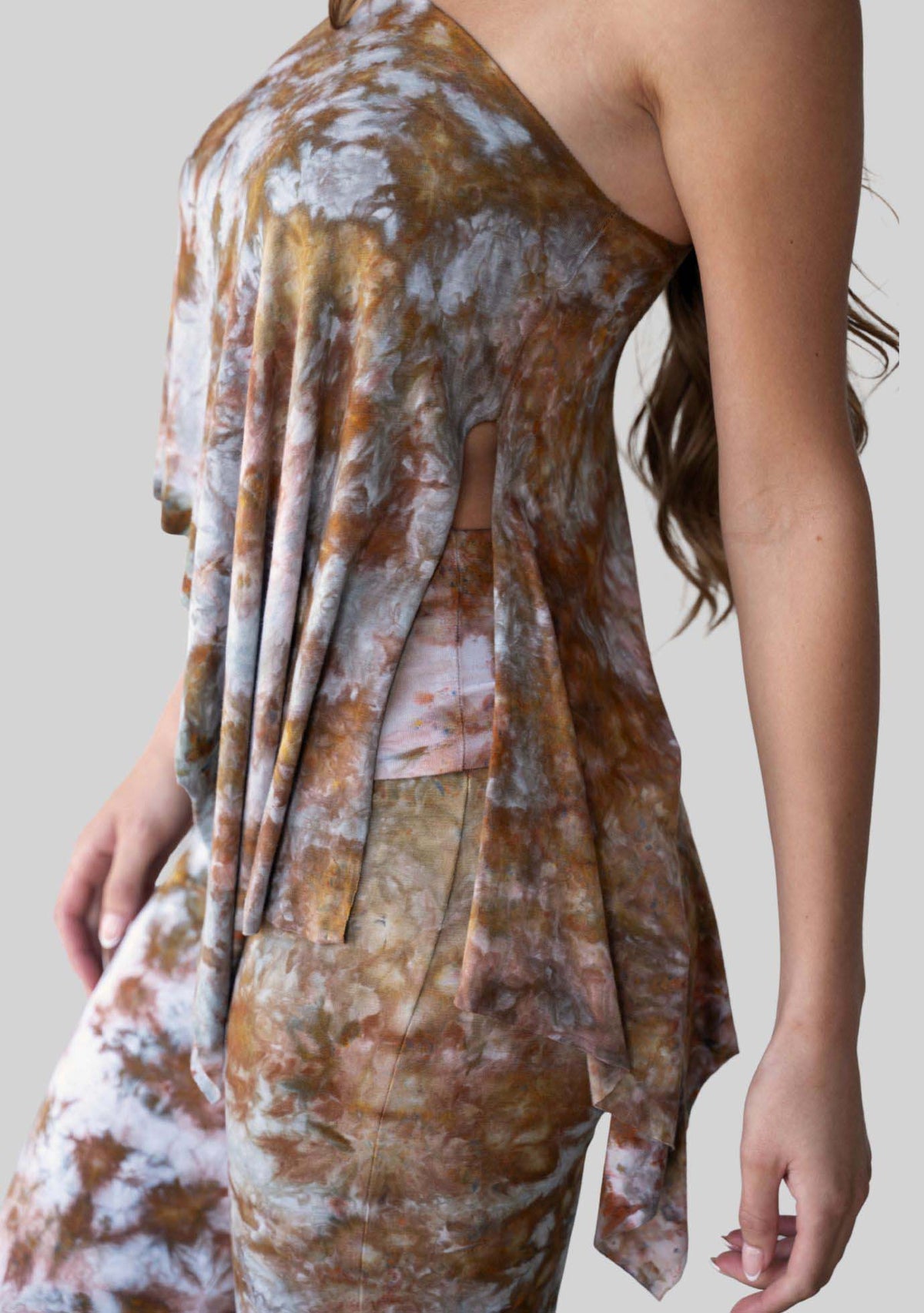 Jala Unwind Poncho in Terra - side view