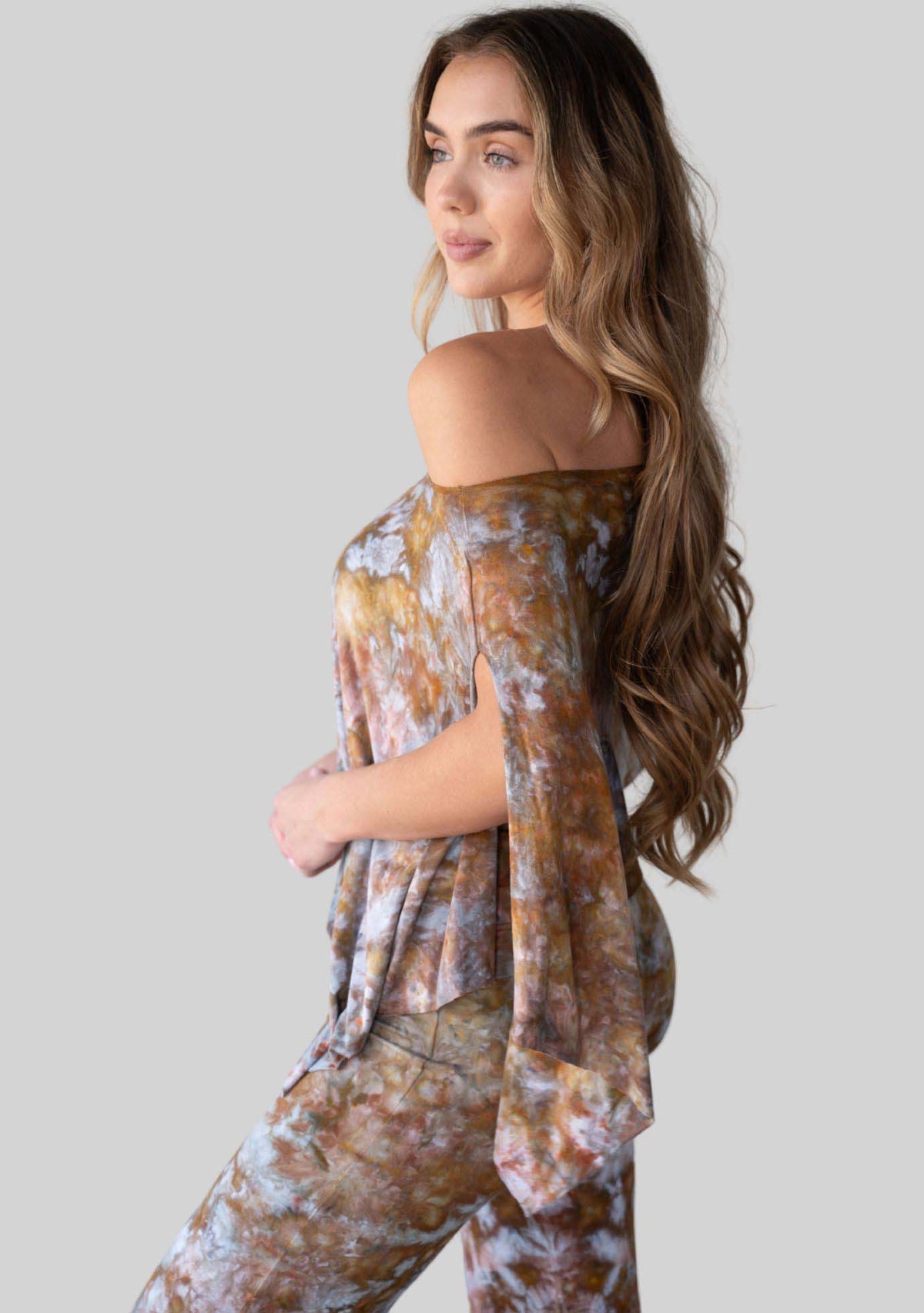 Jala Unwind Poncho in Terra - poncho style, alternate view