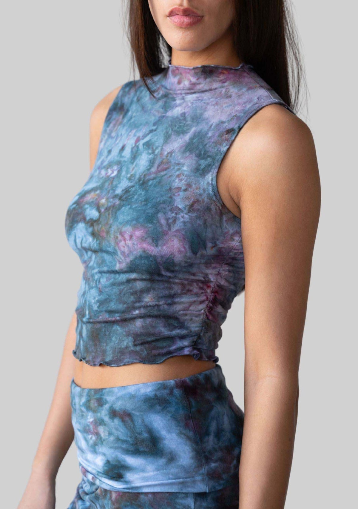Jala Whisper Tank in Aurora - detail view