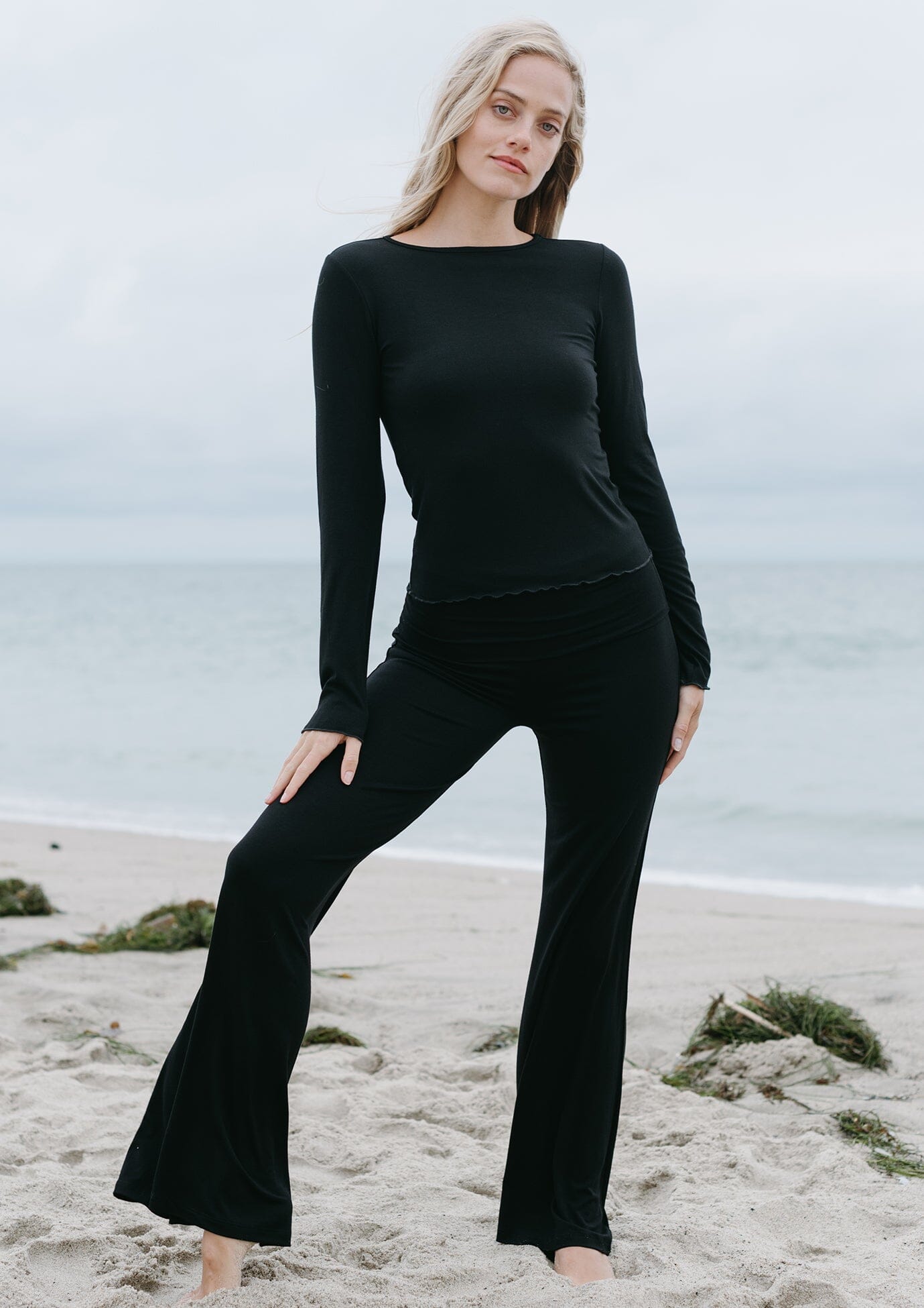 Jala Chill Yoga Pant in Black - alternate view